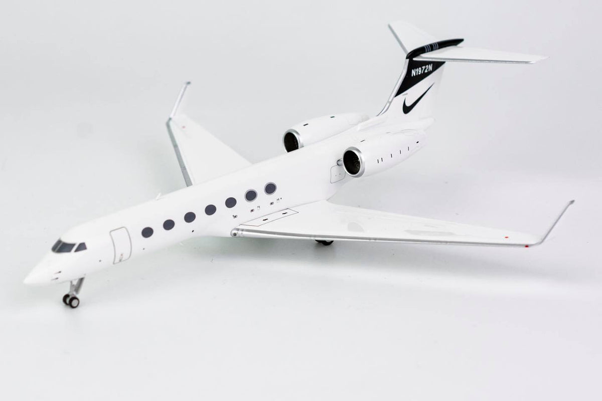 * 1/200 NIKE Gulfstream G550 2013's Colors NG Model 75005 N1972N