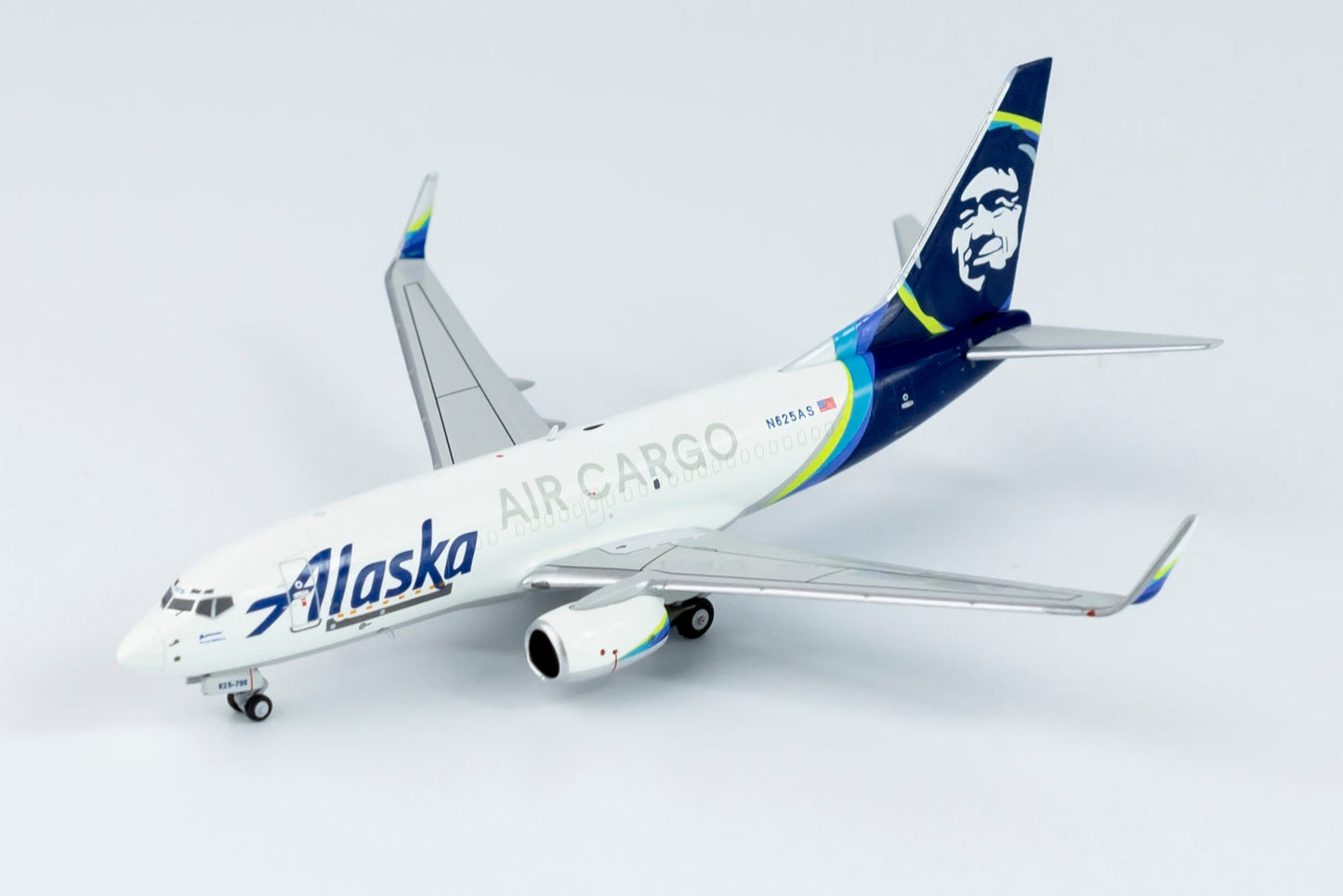 *1/400 Alaska Air Cargo B 737-700/w NG Models 77018