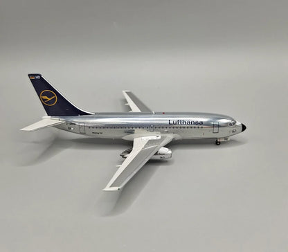 1:200 JFox JF-737-2-013P  737-230/Adv Lufthansa D-ABHC