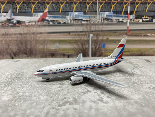 1/400 China Air Force B 737-700 Panda Models 202101 - Midwest Model Store