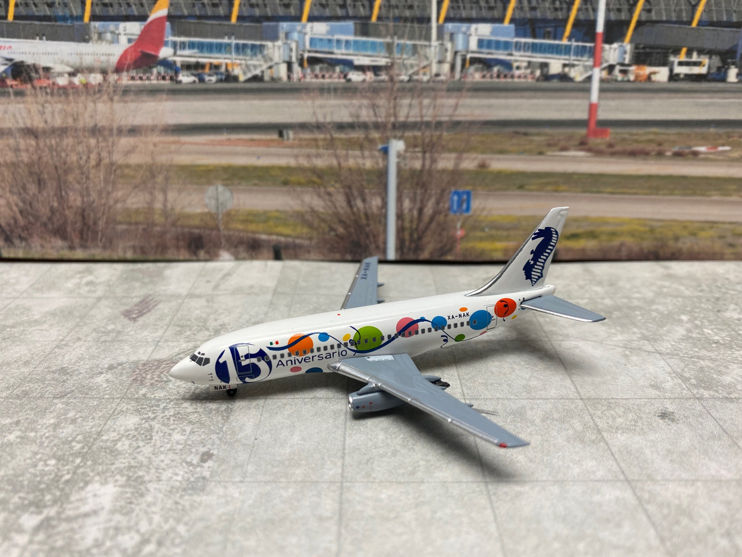 *1/400 AVIACSA B 737-200 El Aviador Models EAV400-NAK