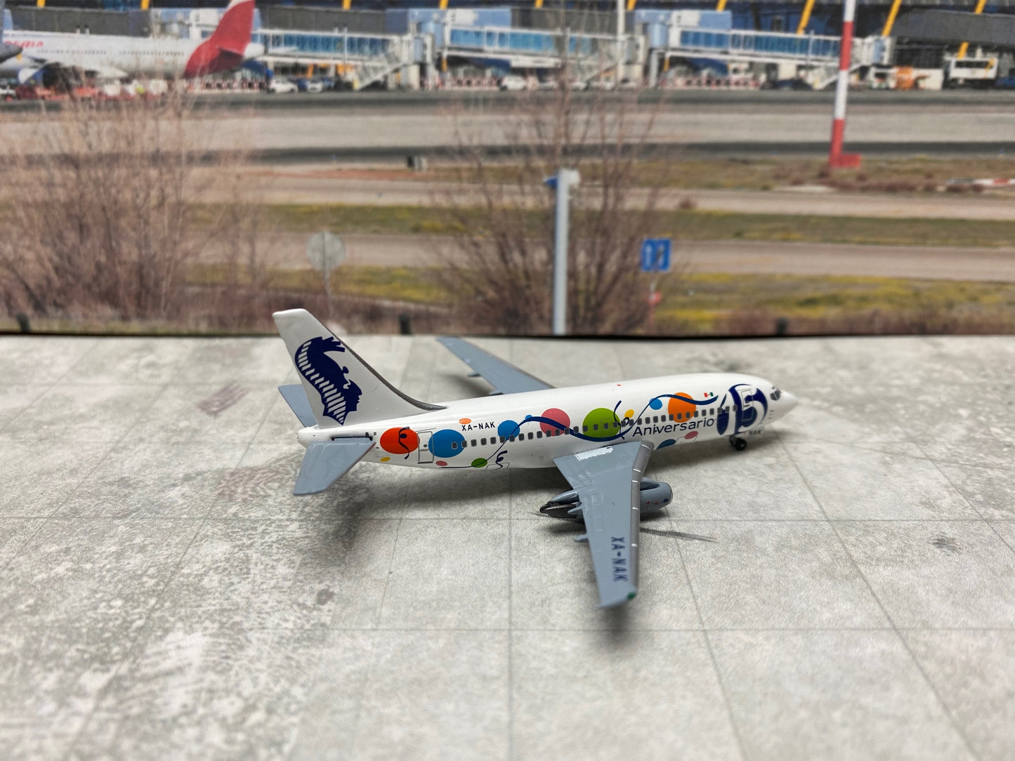 *1/400 AVIACSA B 737-200 El Aviador Models EAV400-NAK